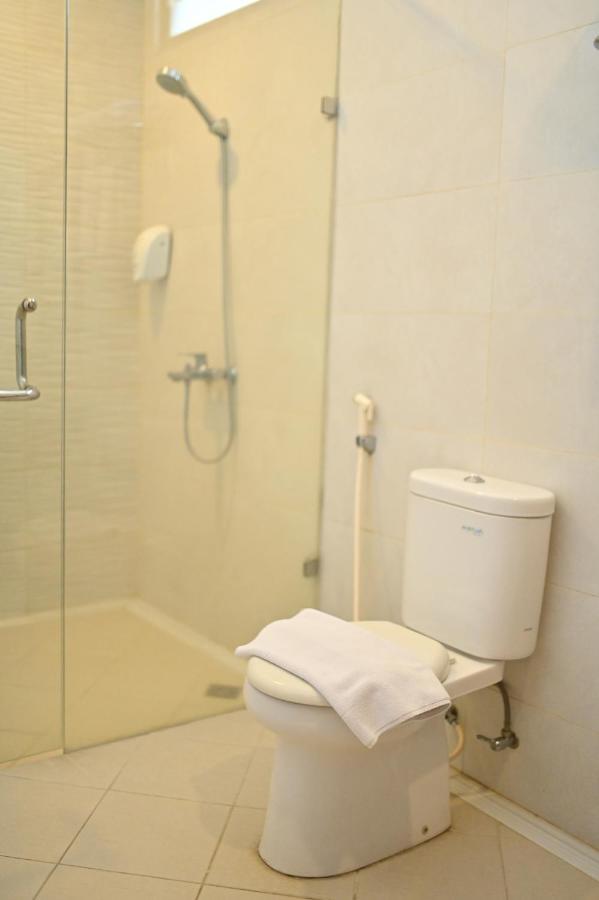 Kawana Hotel Padang  Zewnętrze zdjęcie